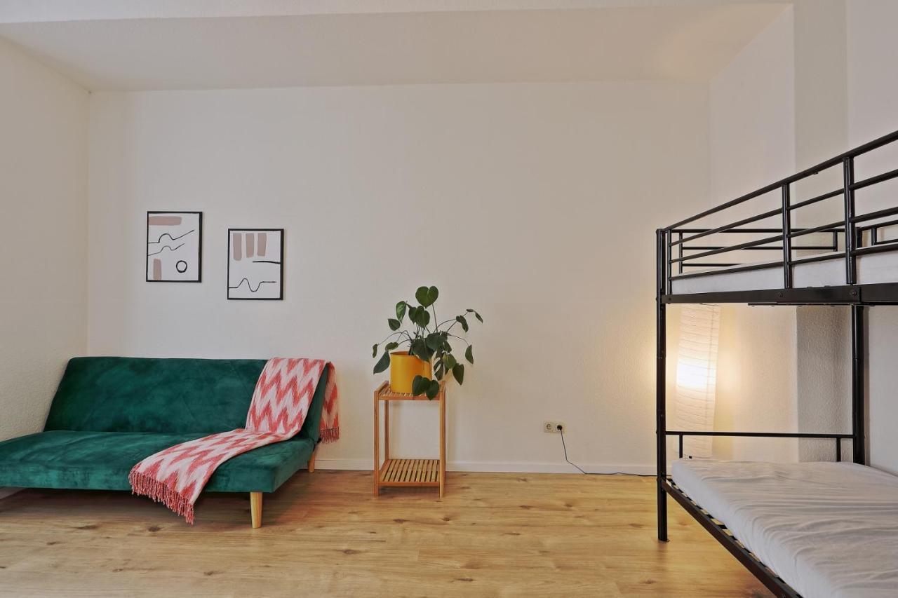 Next Home - Free Parking & Wifi - Badewanne Duisburg Kültér fotó