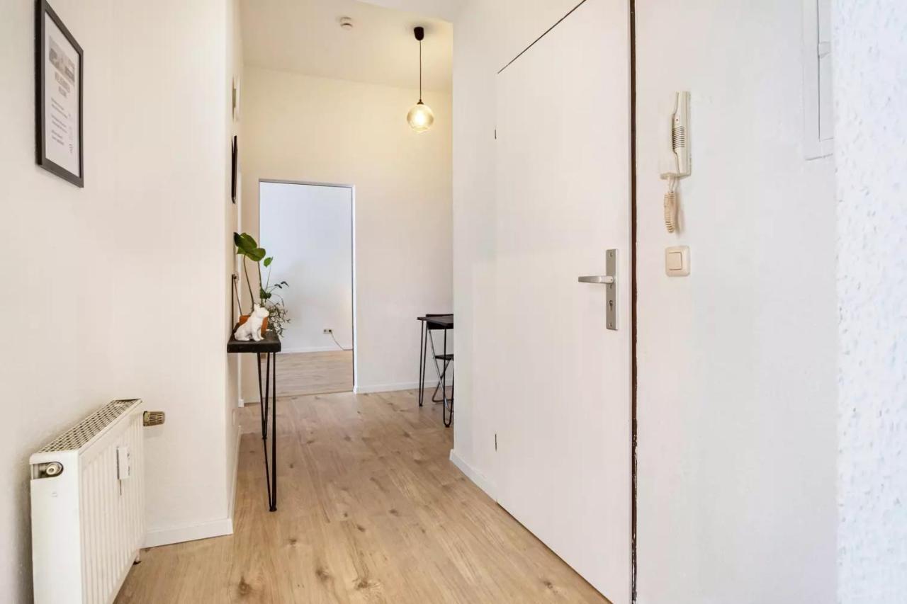 Next Home - Free Parking & Wifi - Badewanne Duisburg Kültér fotó