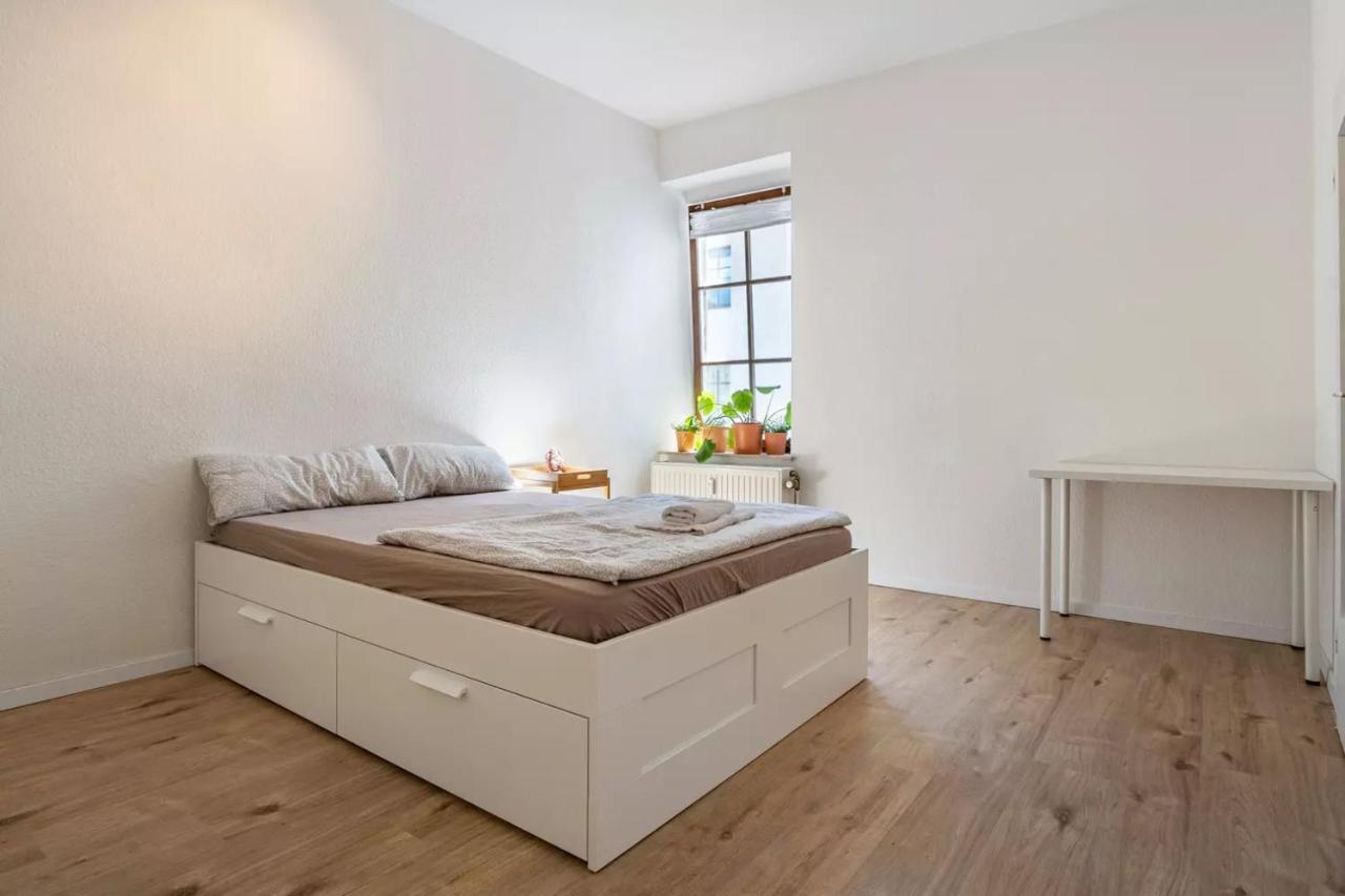 Next Home - Free Parking & Wifi - Badewanne Duisburg Kültér fotó