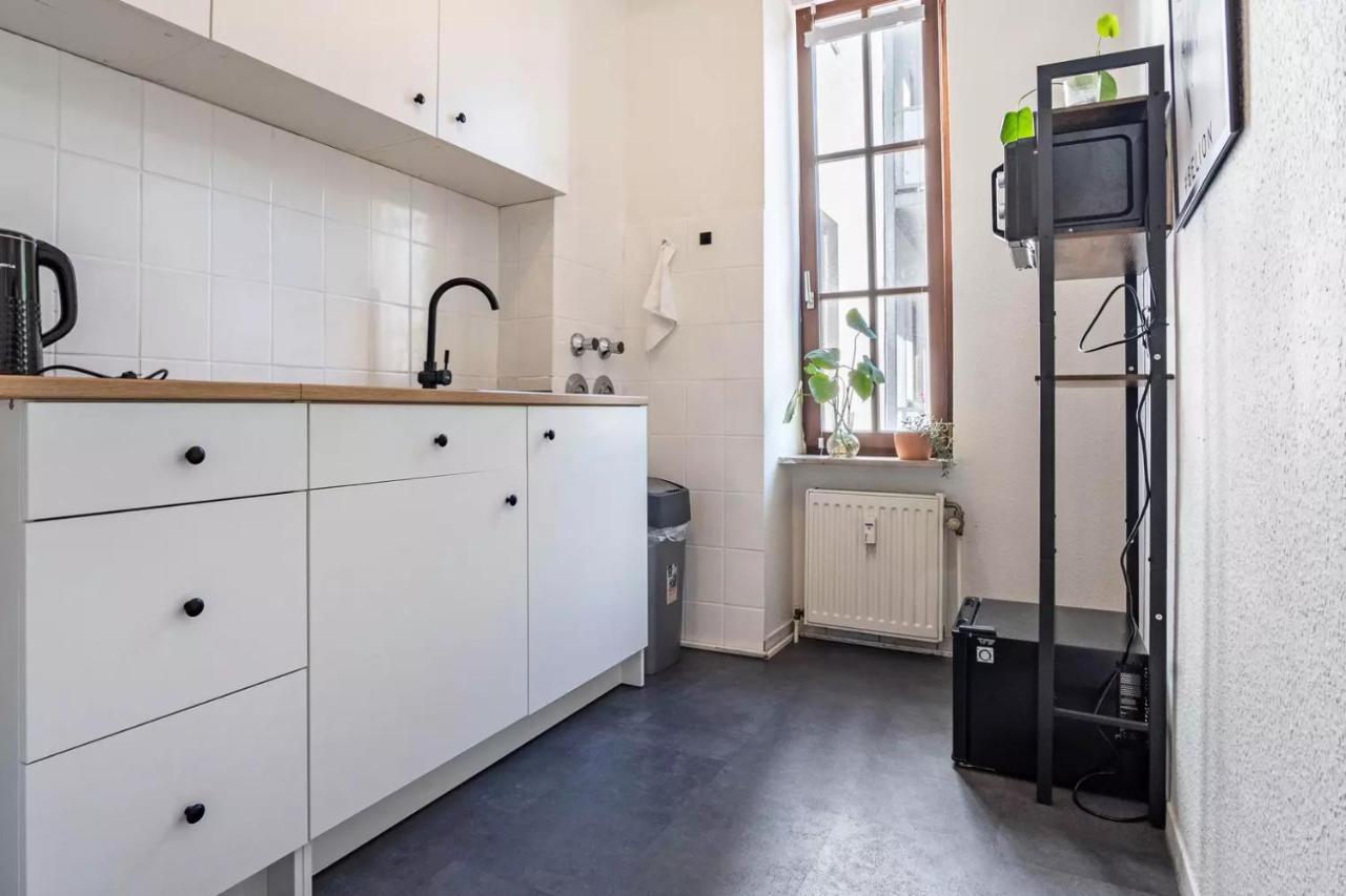 Next Home - Free Parking & Wifi - Badewanne Duisburg Kültér fotó