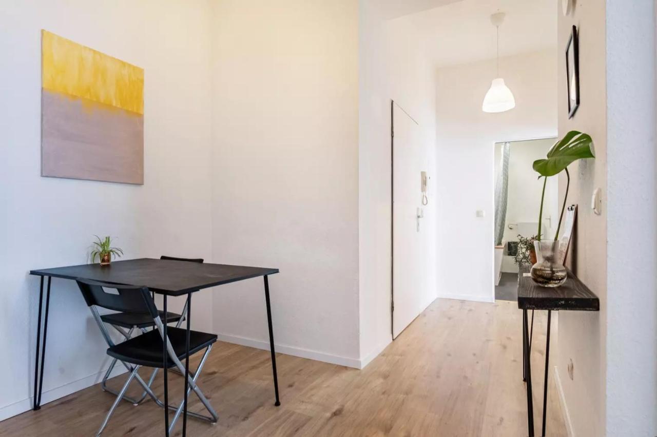 Next Home - Free Parking & Wifi - Badewanne Duisburg Kültér fotó